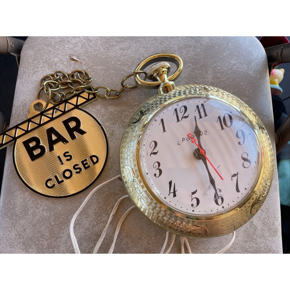 Vtg Spartus Reverse Running Wall Clock *Giant Pocket Watch Style*  “Bar Is Open”